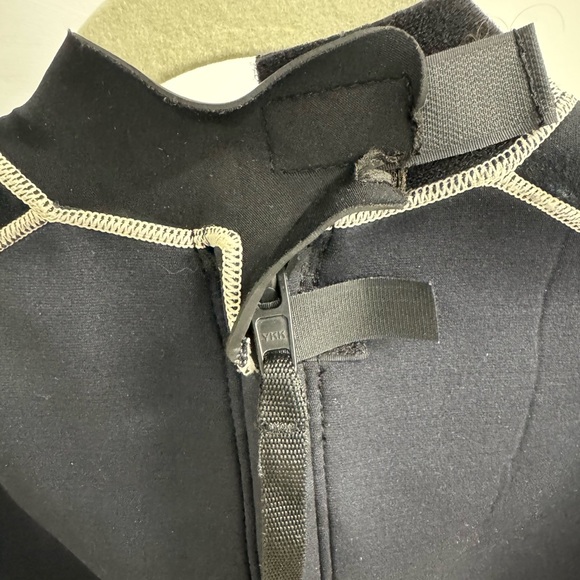 Slippery When Wet Suit Adult Large - Picture 3 of 12